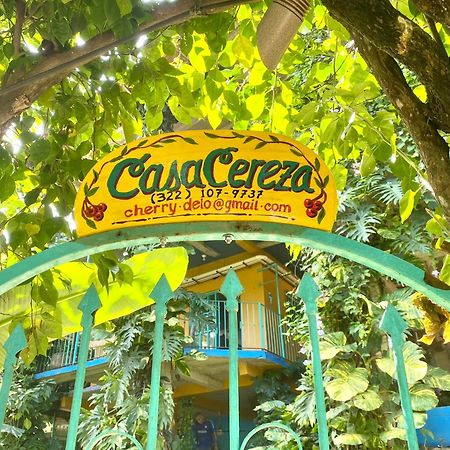 Casa Cereza Apartments Пуерто Валярта Екстериор снимка