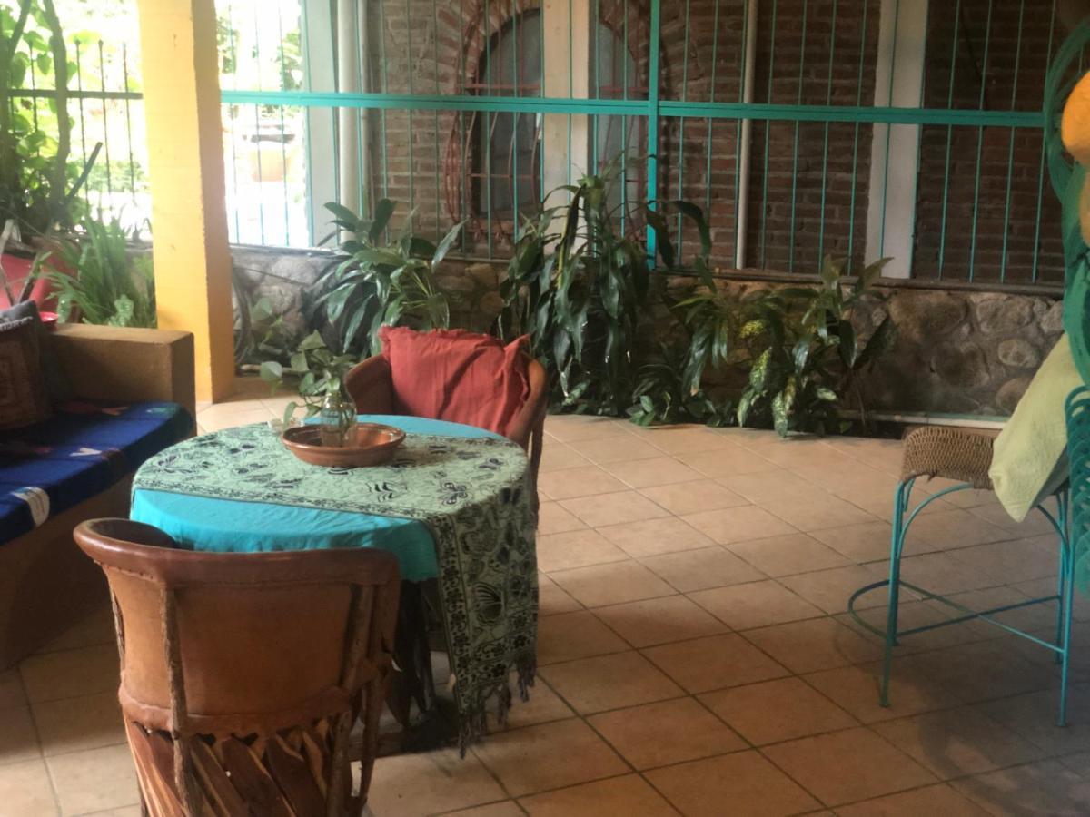 Casa Cereza Apartments Пуерто Валярта Екстериор снимка